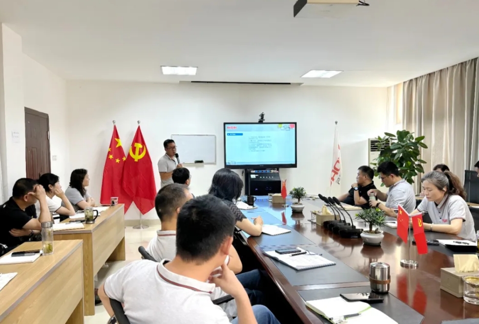 換季傳新，砥礪前行丨得潤(rùn)電氣2024年輪值總裁交接儀式圓滿完成