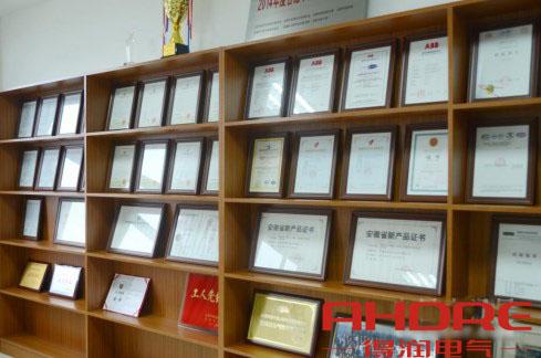 安徽得潤(rùn)電氣 配電柜 高低壓開(kāi)關(guān)柜 咨詢(xún)熱線4000551777