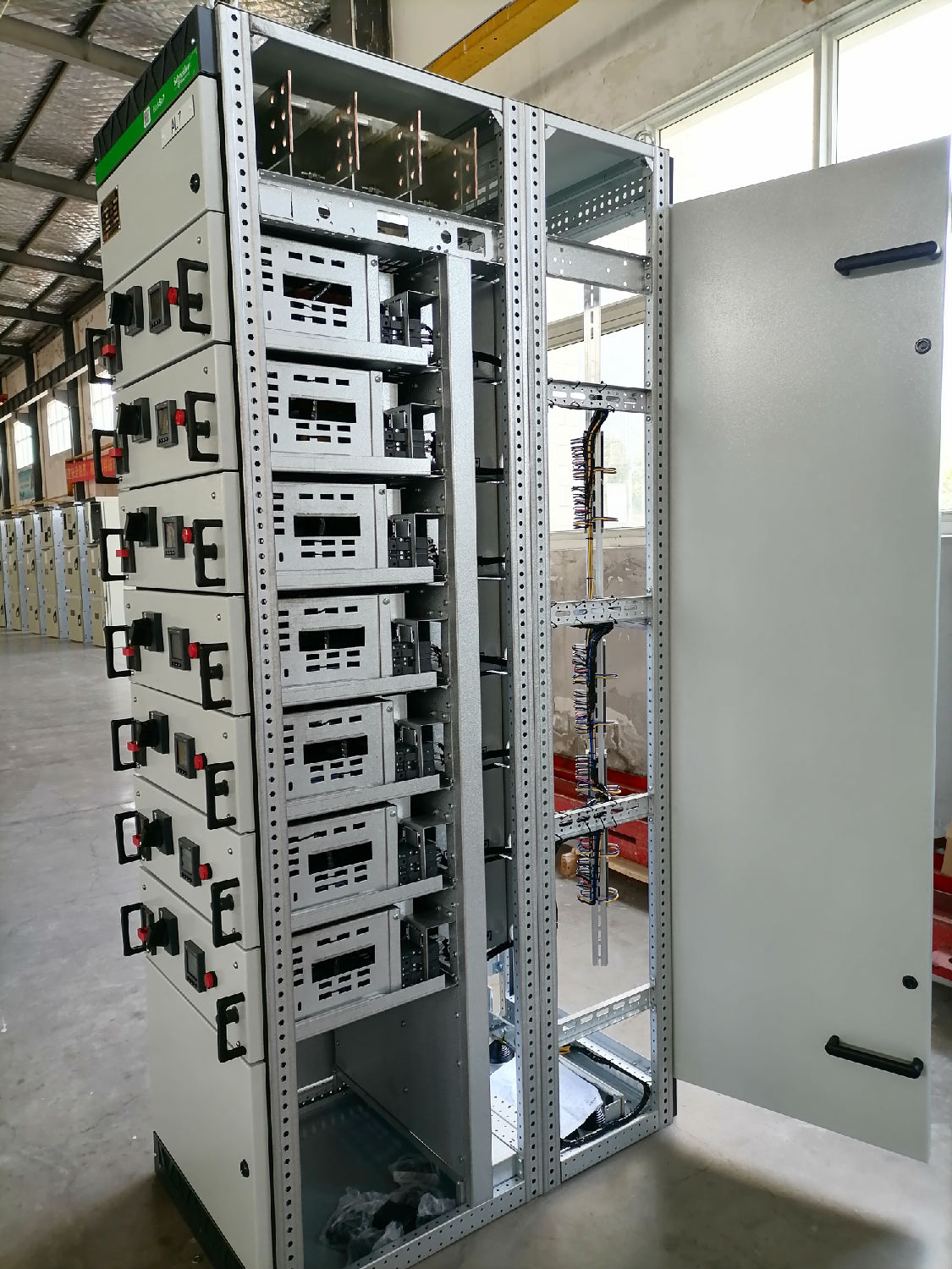 全新一代預智型BlokSeT低壓配電柜 得潤電氣生產